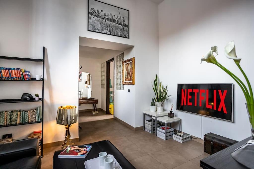 Apartament Life Is Beautiful Design Loft Navigli Romolo, Netflix, Wifi, Ac And Street Parking Mediolan Zewnętrze zdjęcie
