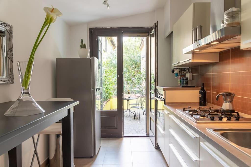 Apartament Life Is Beautiful Design Loft Navigli Romolo, Netflix, Wifi, Ac And Street Parking Mediolan Zewnętrze zdjęcie
